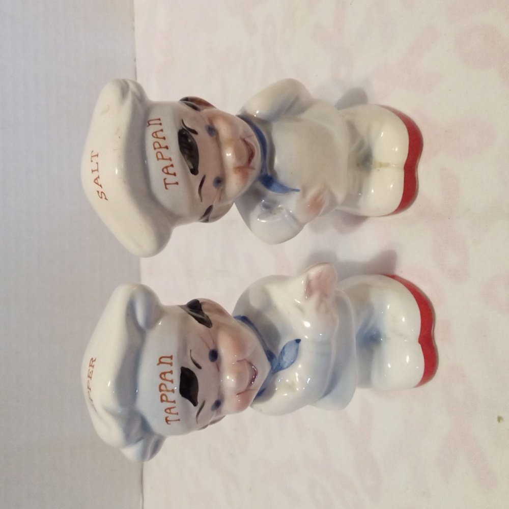 Vintage Tappan 1950 Salt and Pepper Shakers